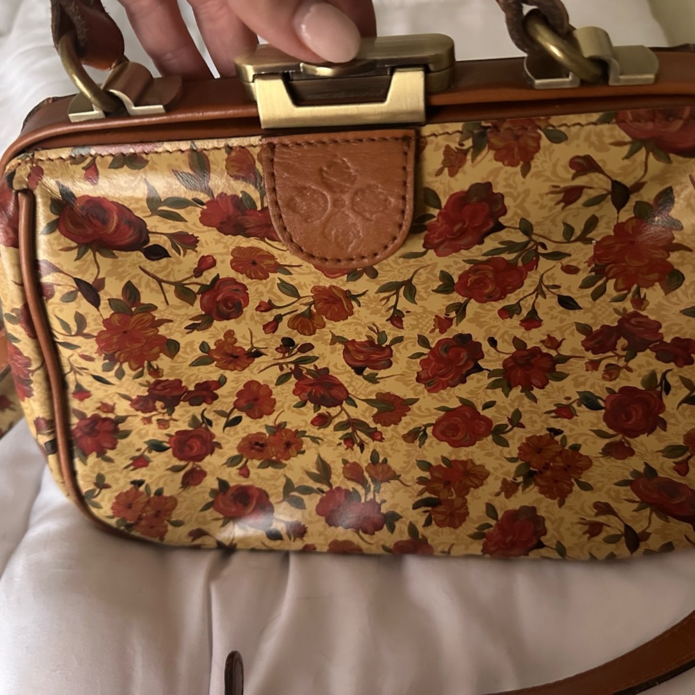 Vintage style retired Patricia Nash tan Rosso fiore bag purse retro floral rose